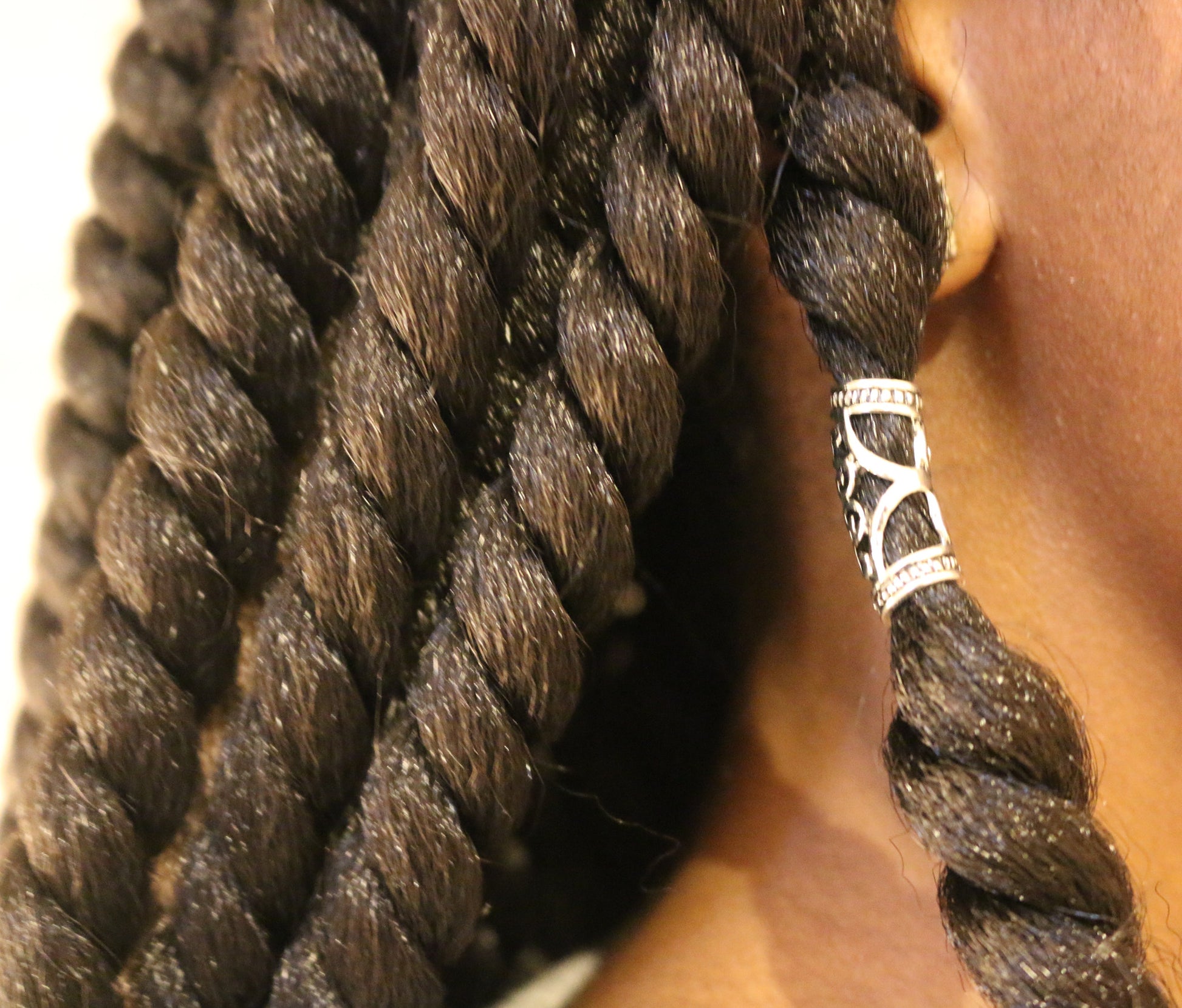 Tribunal hair cuffs - Trendy Tresses
